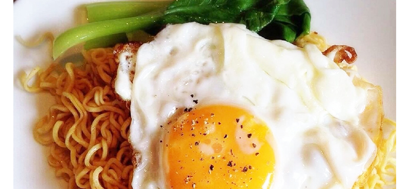 cach làm mì xào trứng 6