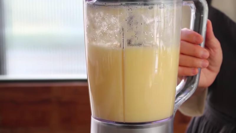 cách làm sinh tố dứa 3